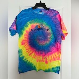 Vintage 100% cotton tie dye embroidered Charleston dolphin t shirt large beach